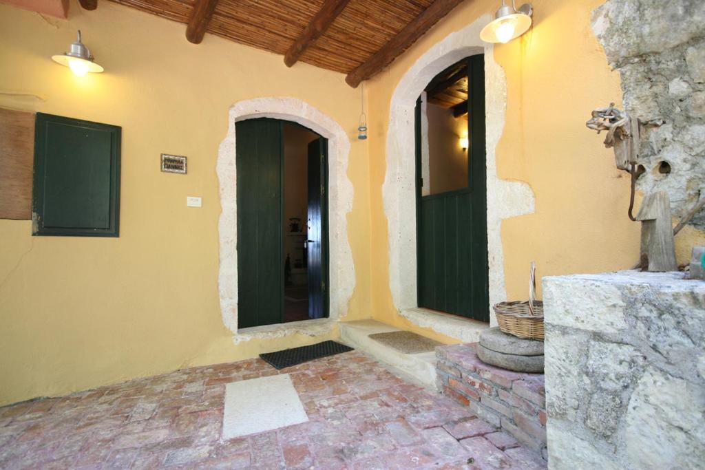 Agathes Traditional Houses Kastellos Room photo