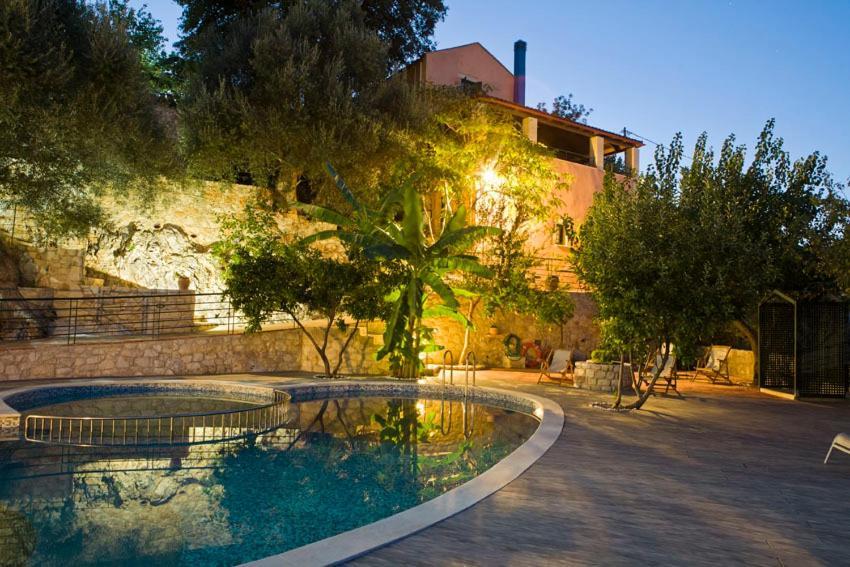 Agathes Traditional Houses Kastellos Exterior photo