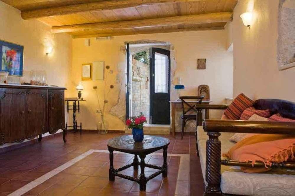 Agathes Traditional Houses Kastellos Exterior photo